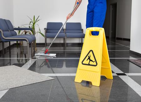 Top 4 Benefits of Janitorial Services for Your Local Business Thumbnail